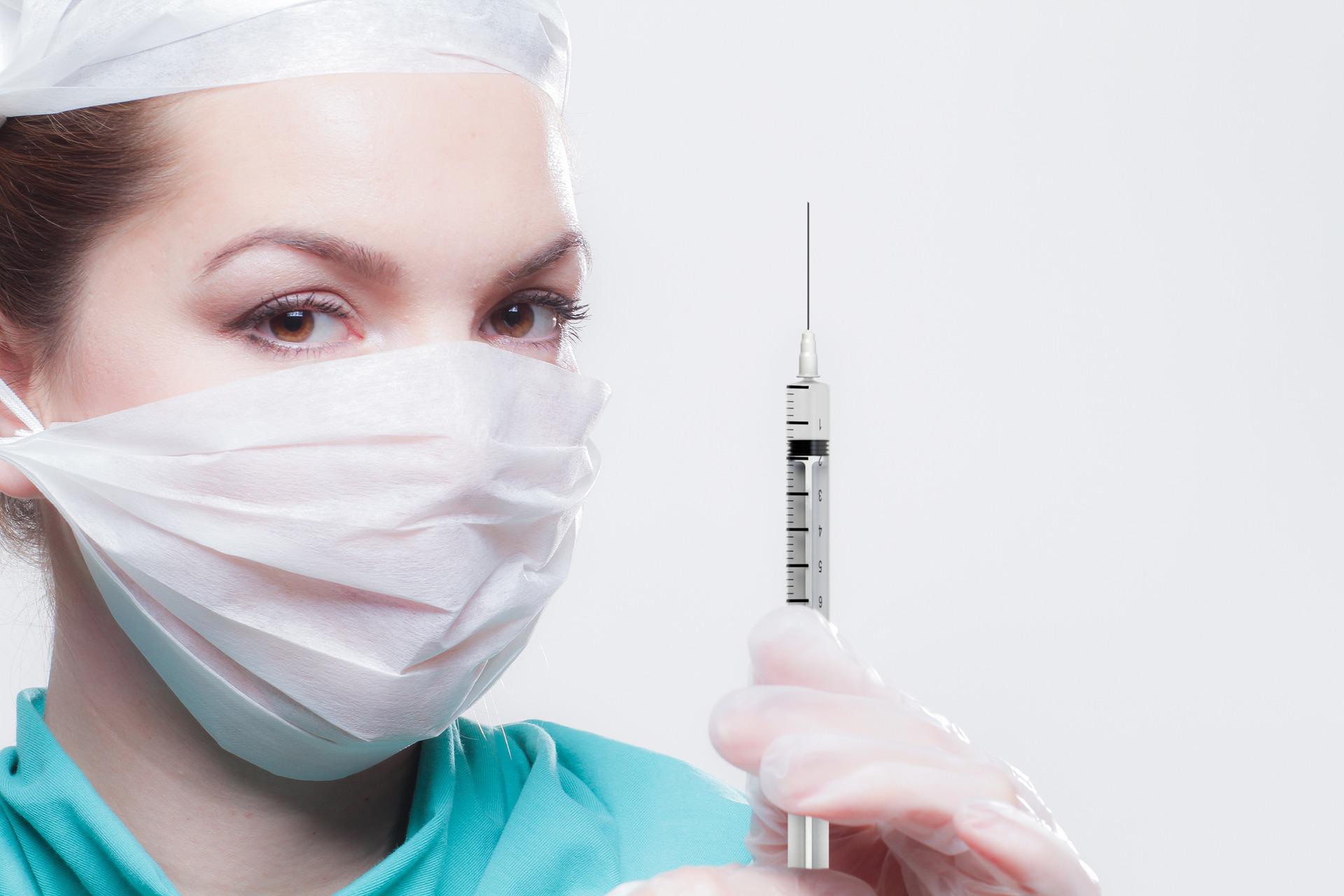 maseczki szczepienia koronawirus pandemia zarażenia