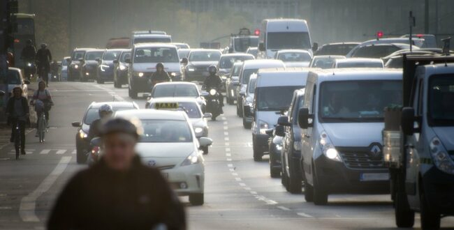 Kierowcy zapłacą nowy podatek – za każdy przejechany kilometr. Do ściągania opłaty posłuży wyrafinowana technologia