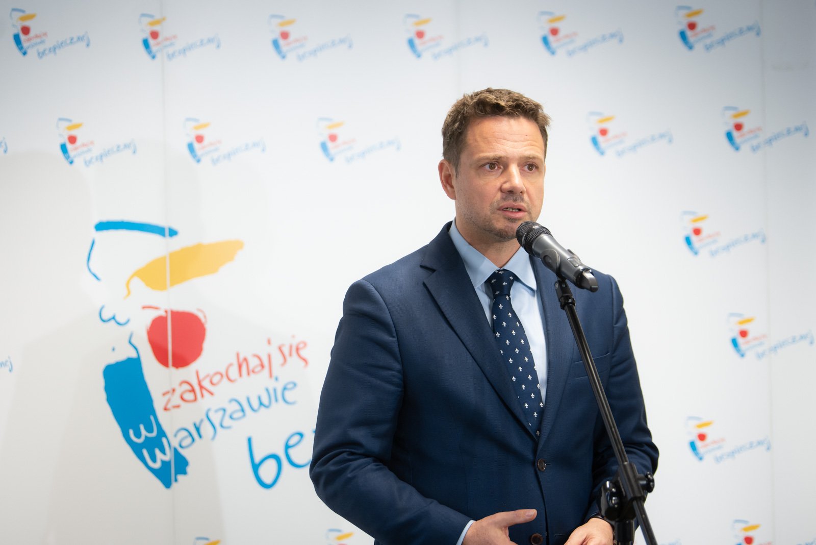 warszawa trzaskowski przejscia dla pieszych