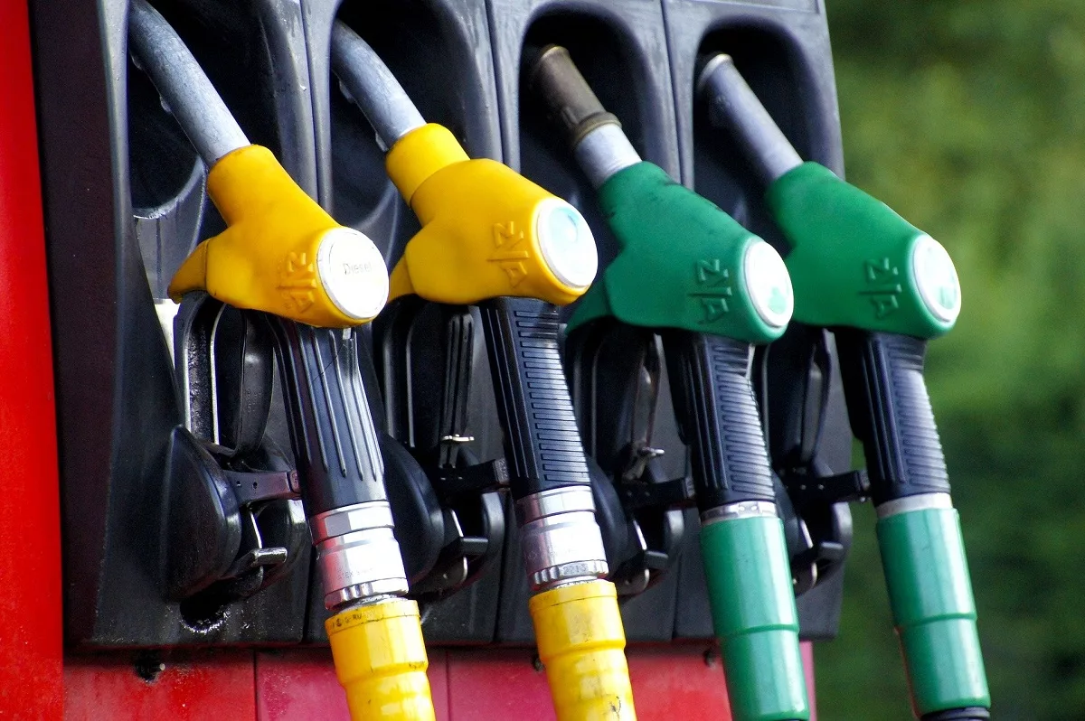 benzyna diesel ceny paliw paliwo majówka