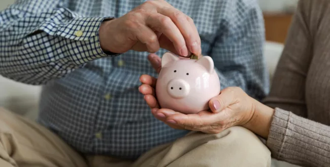 Wypłata tegorocznych „czternastek” ruszy we wrześniu. Wiemy ile dodatkowo dostaną emeryci