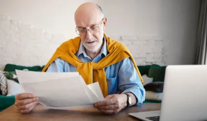 Do emerytów i rencistów trafią listy z ZUS. W środku dwie ważne informacje