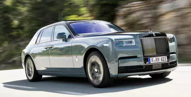 Rolls-Royce podwoił swoje zyski. Dobre wyniki finansowe nie z branży moto