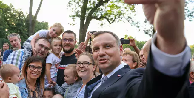 Andrzej Duda już wie co zrobi z ustawą o tabletce ”dzień po”. Wyraził zdanie także o referendum