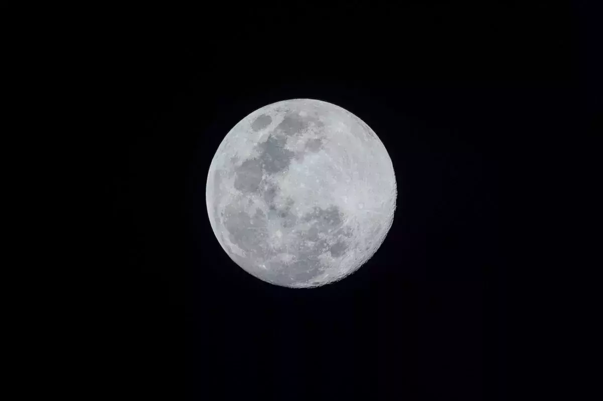 NASA zamierza także w nadchodzących latach wysłać misję astronautów na Księżyc,