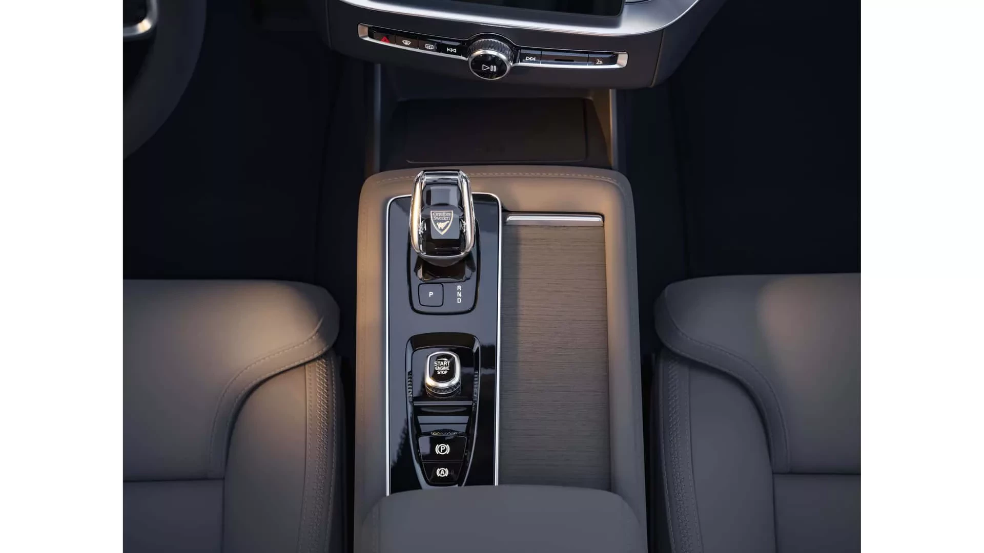 2025-volvo-xc90-2
